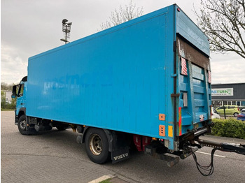 Volvo FM 370 4X2 EURO 6 + BOX 7,35 METER + CARGOLIFT Z  - Kapalı kasa kamyon: fotoğraf 4