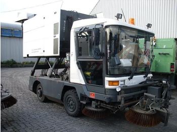 RAVO 530 Container Dump
 - Yol süpürme aracı