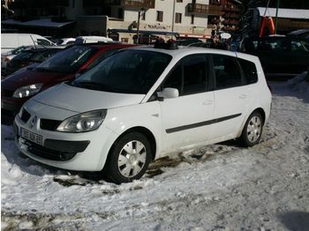 Renault Grand Scenic - Binek araba