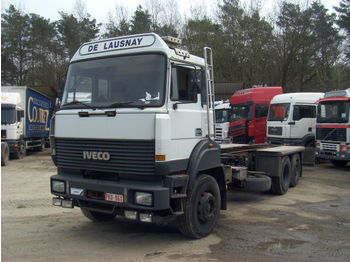 Iveco 240 E 32 6x2 - Şasi kamyon