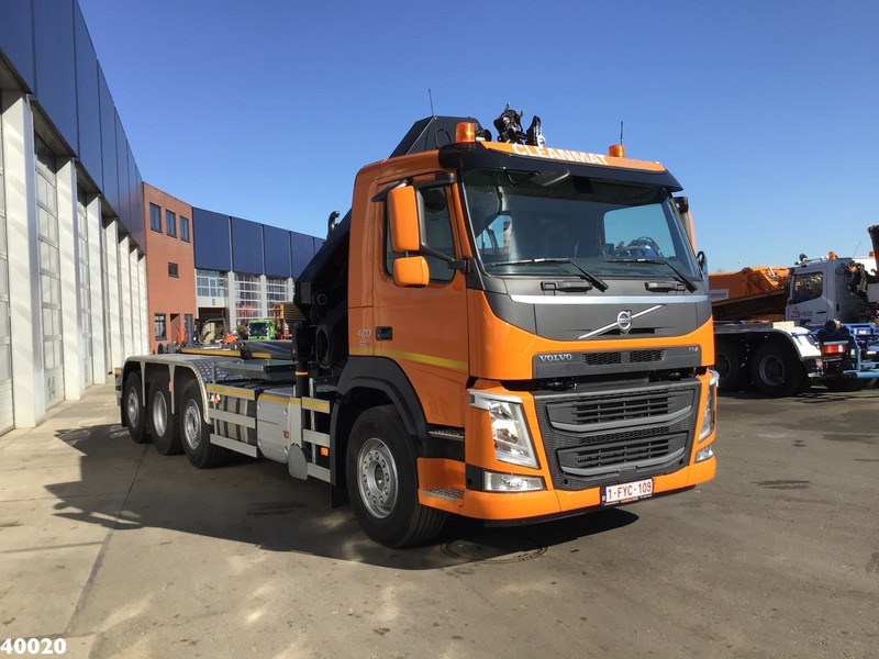 Kancalı yükleyici kamyon, Vinçli kamyon Volvo FM 420 8x2 HMF 28 ton/meter laadkraan Welvaarts weighing system: fotoğraf 5
