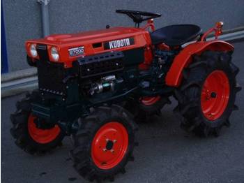 Kubota B7000 DT - 4X4 - Traktör