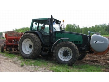 Valtra Valmet 8450-4 - Traktör